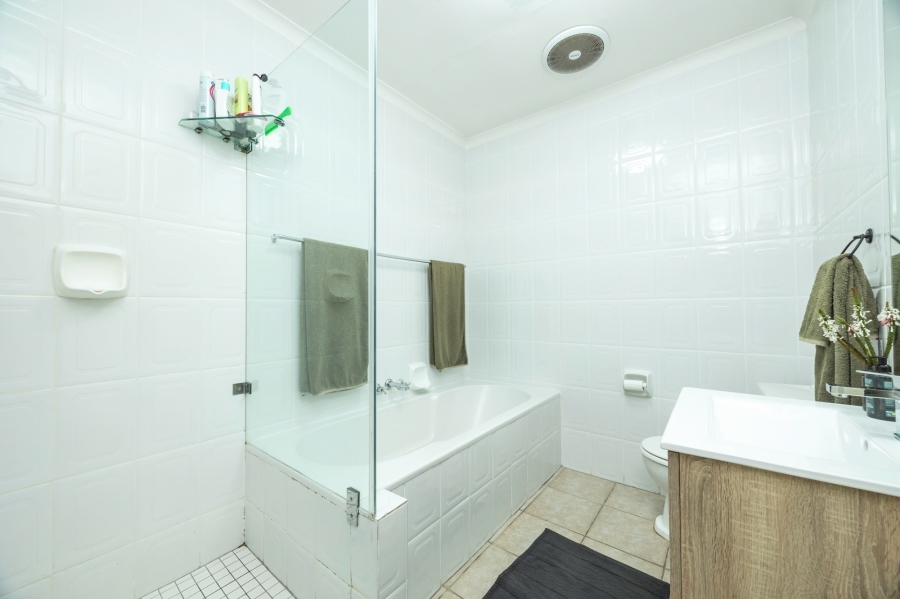 To Let 2 Bedroom Property for Rent in Sonstraal Heights Western Cape
